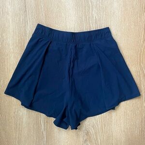 Lululemon Pleated Navy Sailor Shorts with Side Pocket 4